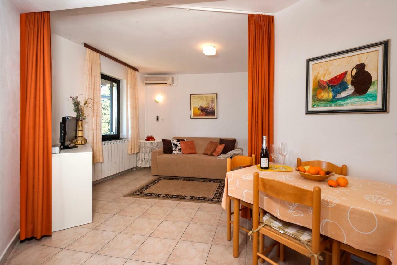 Villa Carolina Tar-Vabriga Екстериор снимка