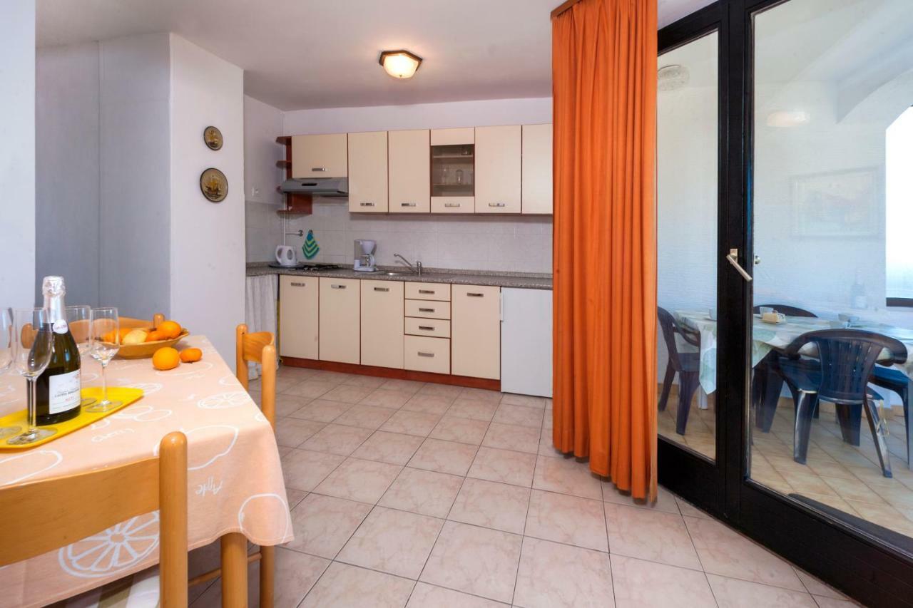 Villa Carolina Tar-Vabriga Екстериор снимка