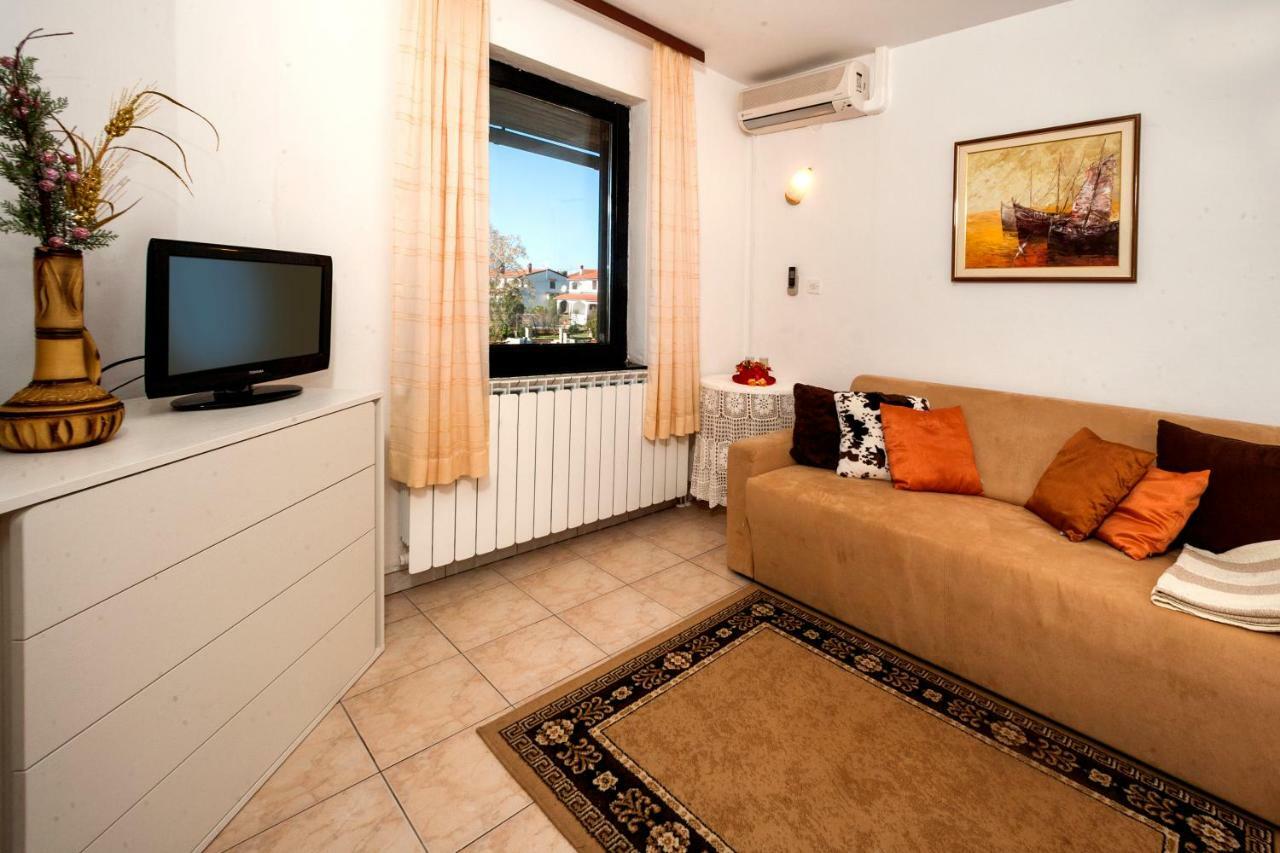 Villa Carolina Tar-Vabriga Екстериор снимка